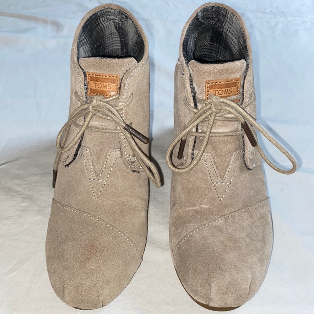 Grey TOMS‎ wedges